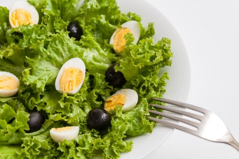 Green egg grapes salad