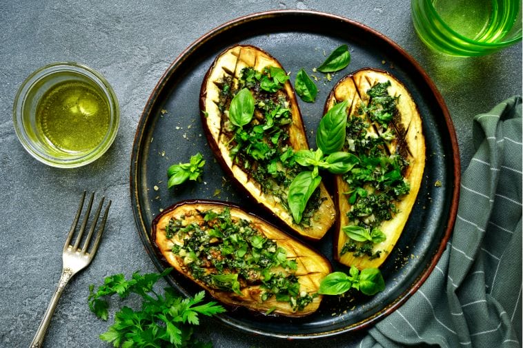 Roasted eggplant with herbs for a low-sodium diet Roasted eggplant with herbs for a low-sodium diet